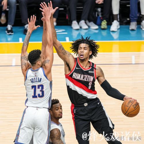 莫兰特复出后全场20中7，三分5中2得到21分4篮板10助攻